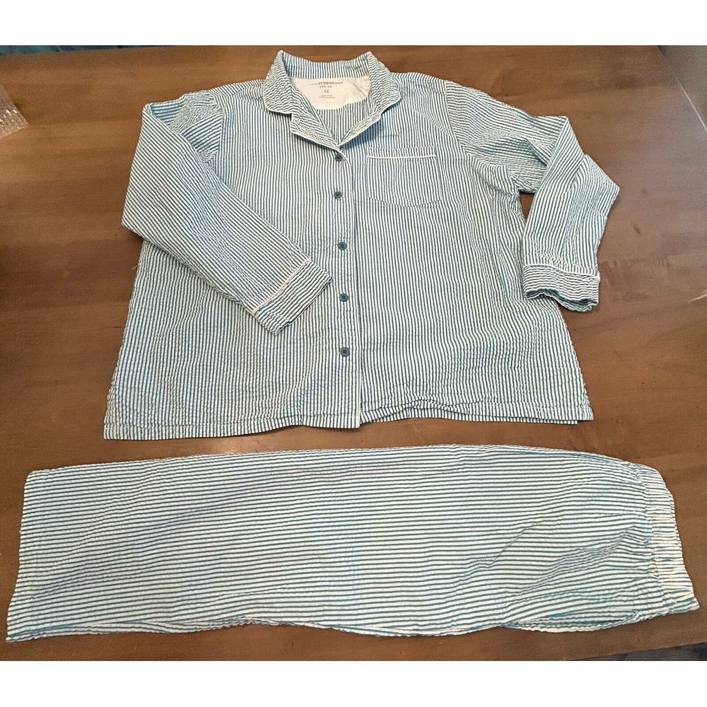 THE VERMONT COUNTRY STORE womens 1X Seersucker PAJAMAS Set Capri Button Down